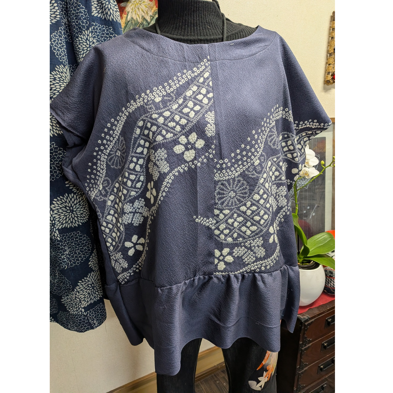 訪問着（絞り）のフリルトップス　　　着物リメイク