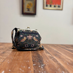 新作♪360度かわいい6面トートバッグ：デニムリメイク×いちご柄 トート