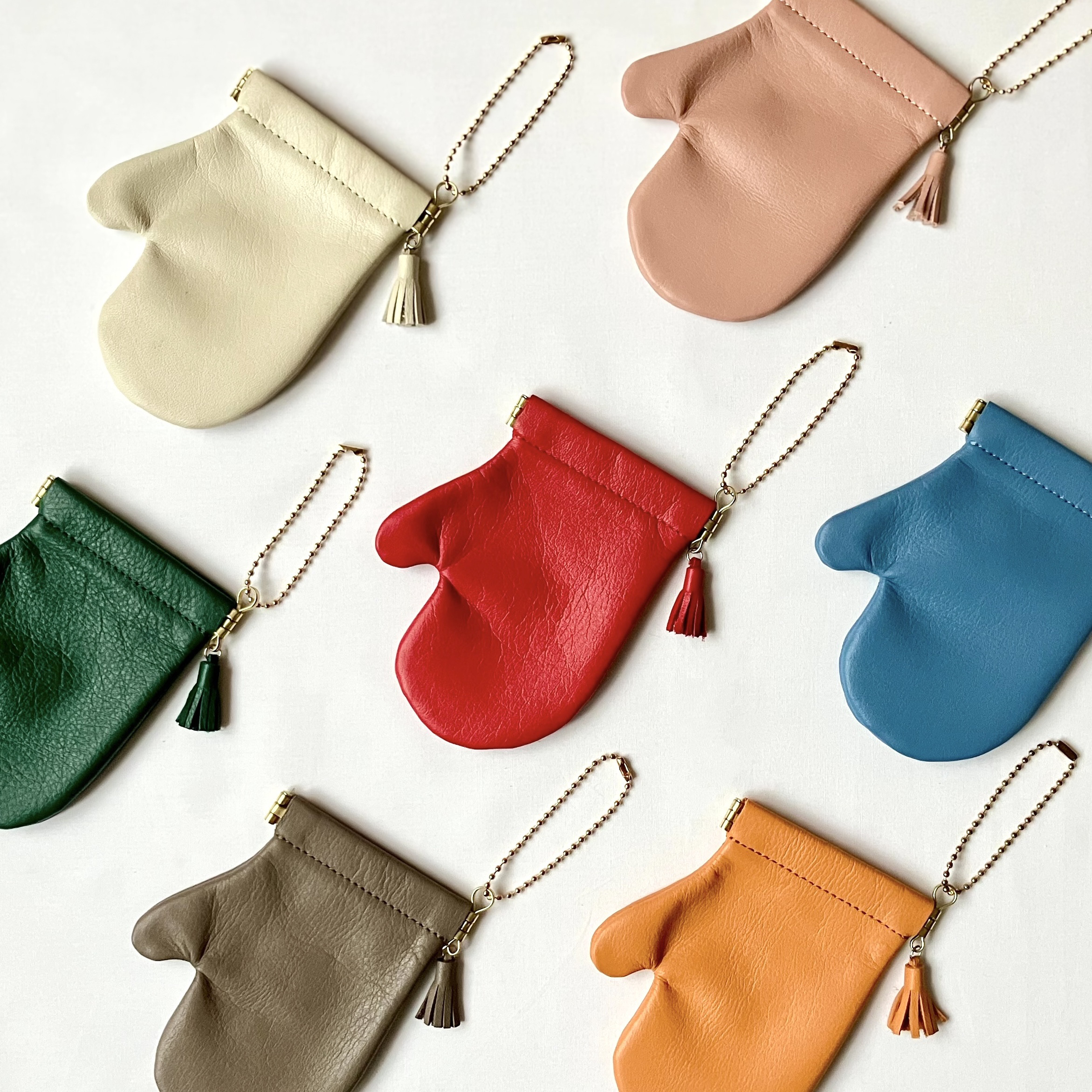 冬のカラフルミトン｜本革パスケース・ICカードケース｜ギフトにも◎