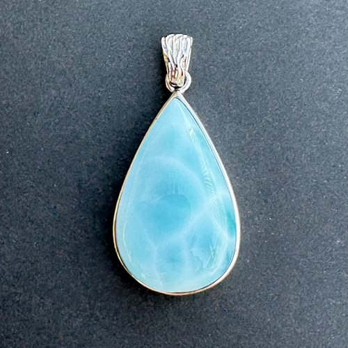 ラリマー しずく型ペンダントトップSV925✨️高品質天然石【石言葉