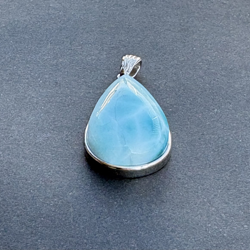 ラリマー しずく型ペンダントトップSV925✨️高品質天然石【石言葉
