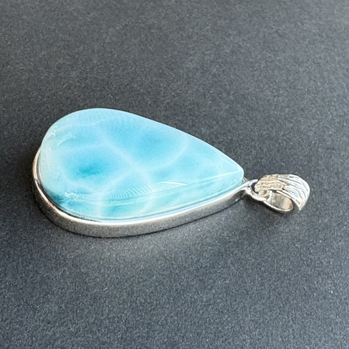 ラリマー しずく型ペンダントトップSV925✨️高品質天然石【石言葉