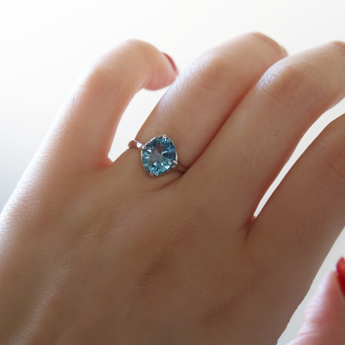 一点もの・Pt900）ロンドンブルートパーズのプラチナリング（10号・10