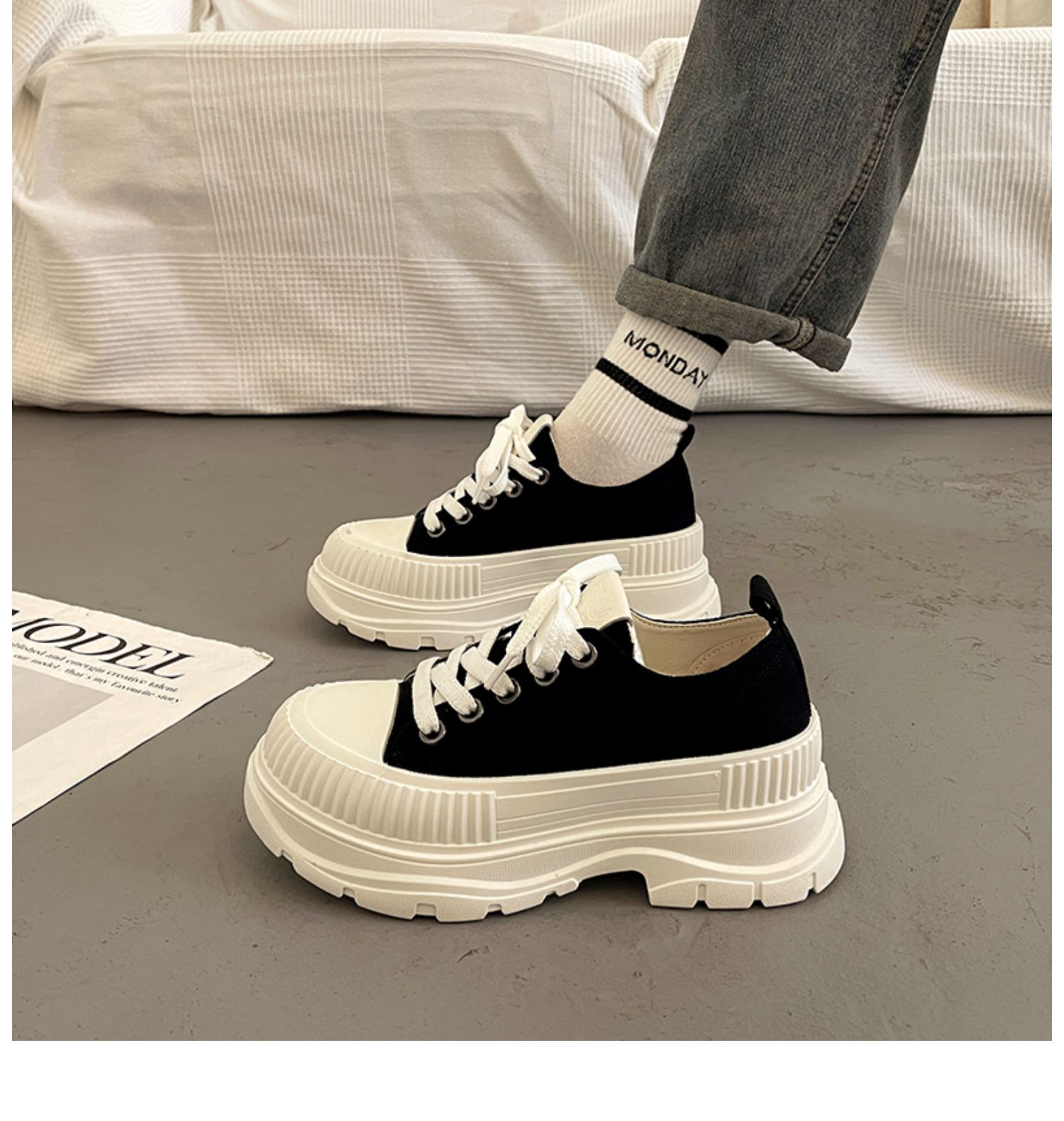 超火厚底高帆布靴女百合白靴2025新型夏爆金小人数カジュアルスニーカー