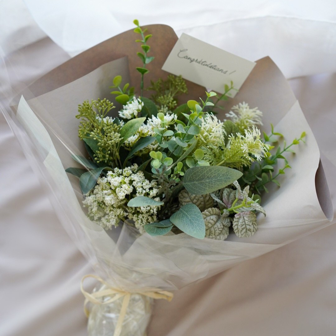 【忙しいあの人へも】 ずっと飾れる花束 ユーカリ ボタニカル アートフラワー ブーケ 花束 お手入れ不要