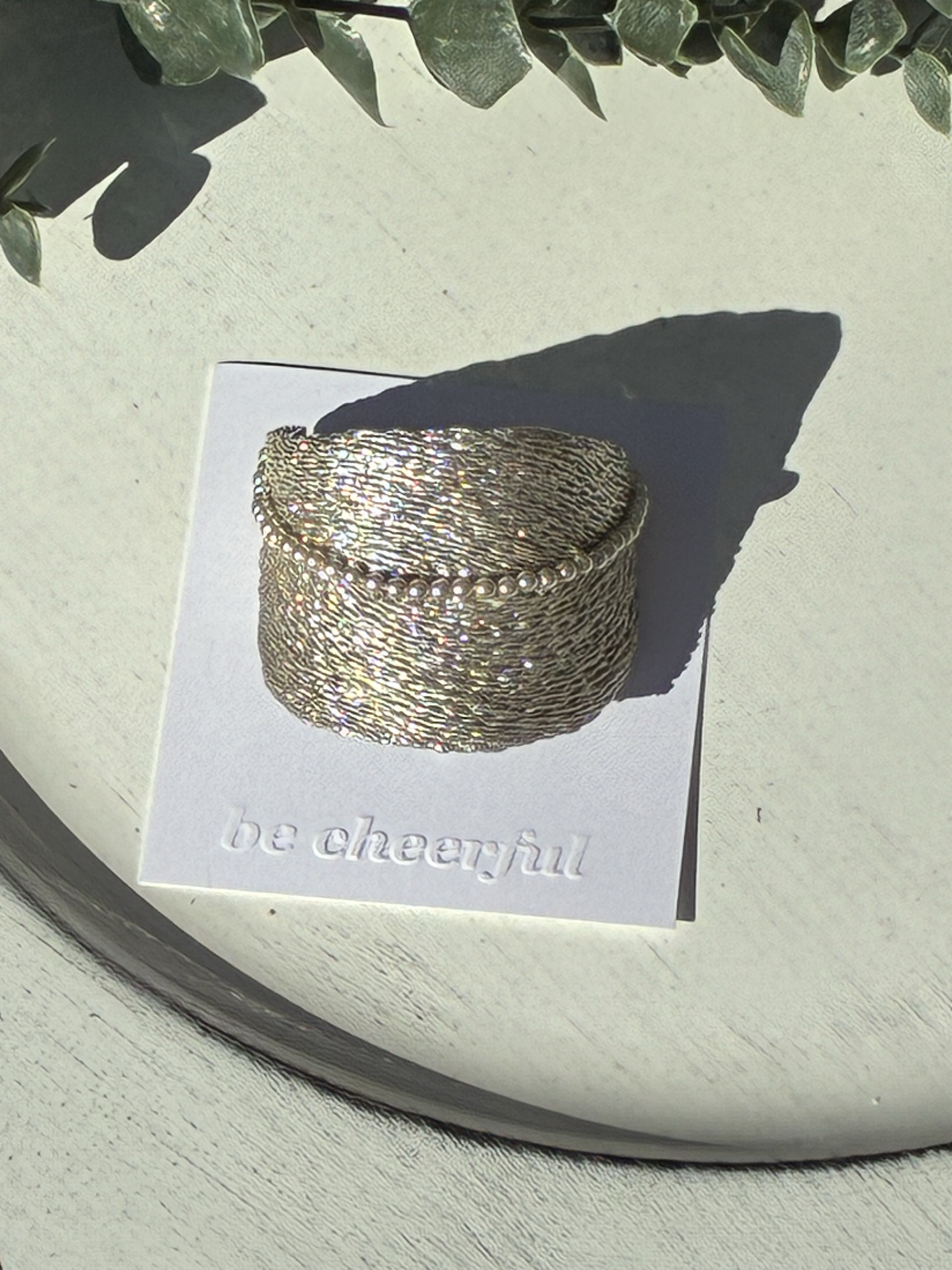 シルバーのポニーフックパールライン