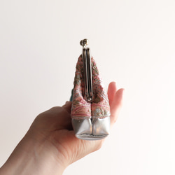 親子扣環錢包/飾品盒，印度刺繡，牛皮材質，腮紅花園 第2張的照片