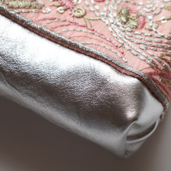 親子扣環錢包/飾品盒，印度刺繡，牛皮材質，腮紅花園 第4張的照片