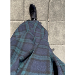 RATA❤️三種顏色可選❤️選擇您的裙長❤️修身顯瘦❣️成人A字裙❤️溫暖羊毛格紋 第2張的照片