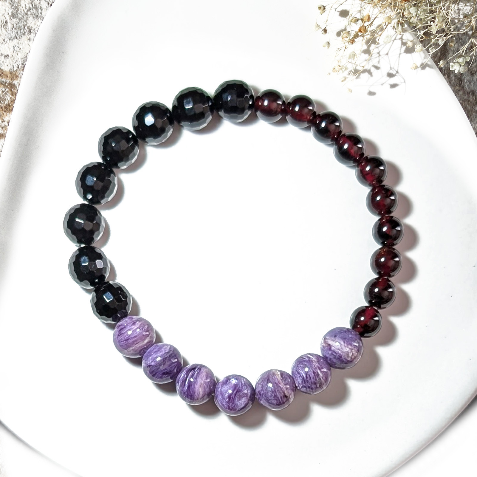 Tri／一点もの　チャロアイト×ガーネット×オニキス　トリブレスレット