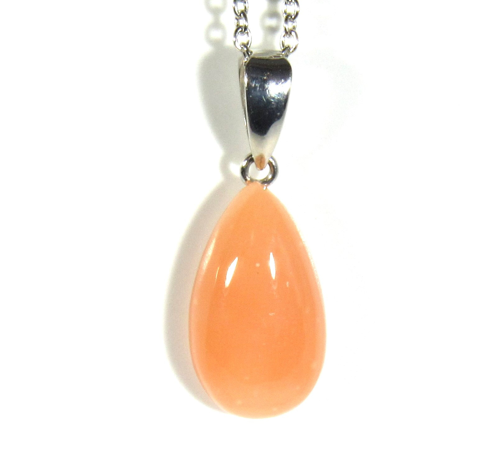 宝石珊瑚　さんご　オオバルペンダント　ネックレス　アクセサリー・ ジュエリ－  　IMG－1753