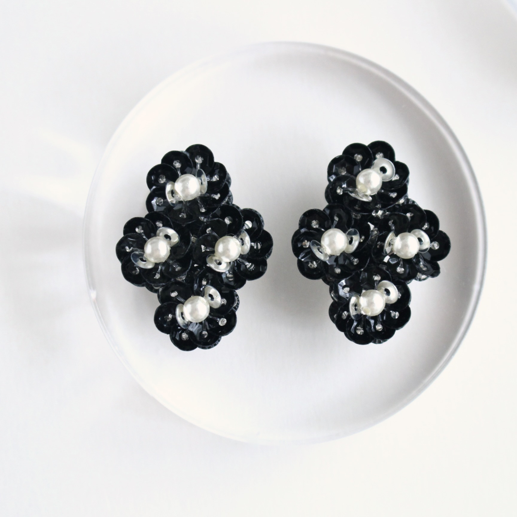 petal wreath｜dia【black】ピアス/イヤリング　ヴィンテージプチパール