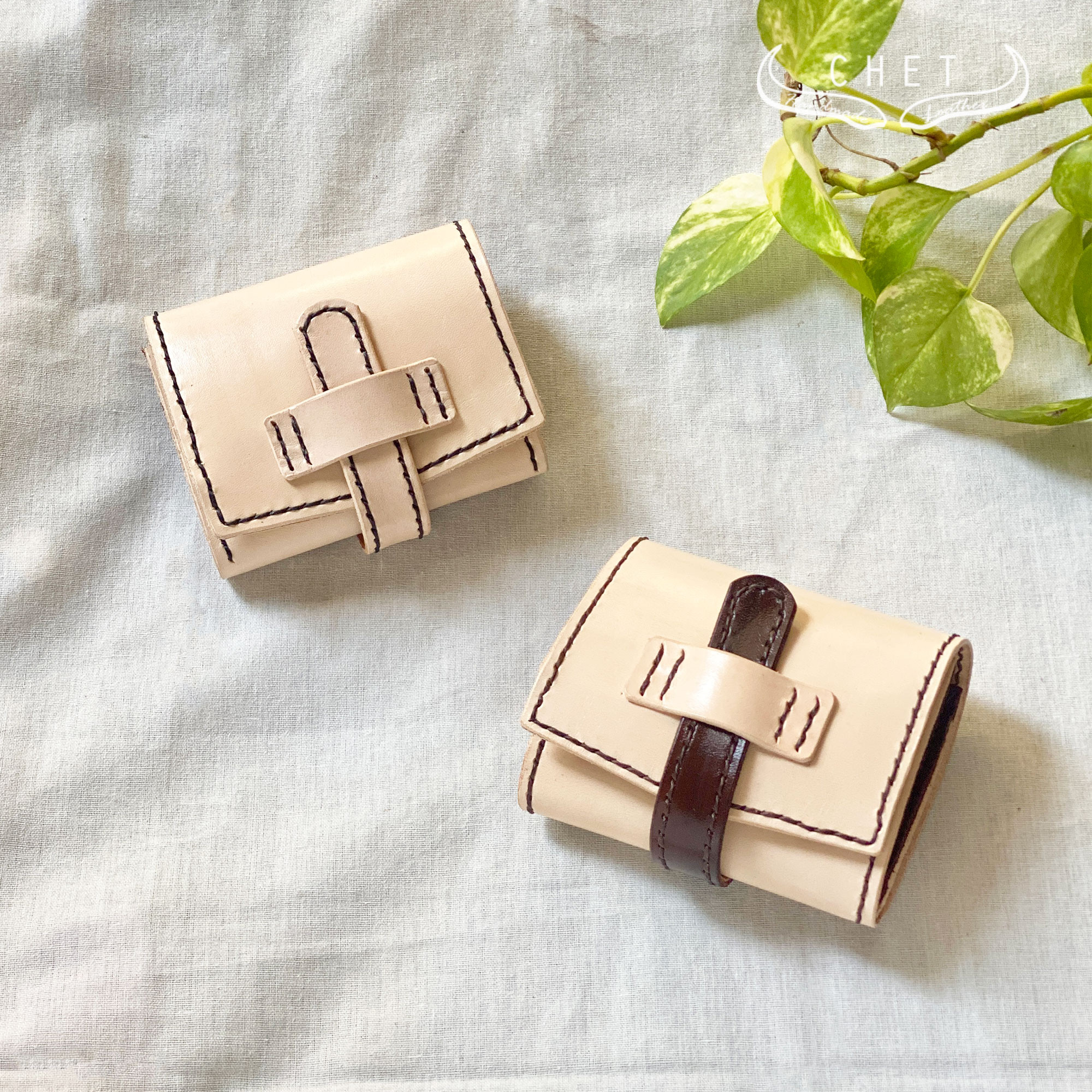 牛ヌメ革コンパクト財布【左利き対応可能】コインもたっぷり入る縦型二つ折り財布