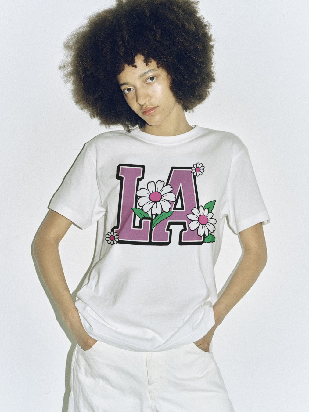Bloom in LA　ピンク ロゴ　ホワイトTシャツ　【 インクジェット 】