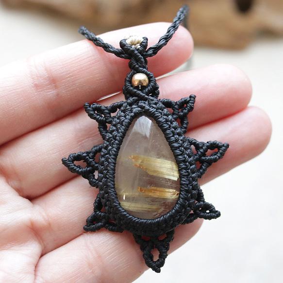 ルチルクォーツ天然石マクラメネックレスmac441エスニックアジアンエキゾチックなアレルギーフリーのアクセサリー 11枚目の画像