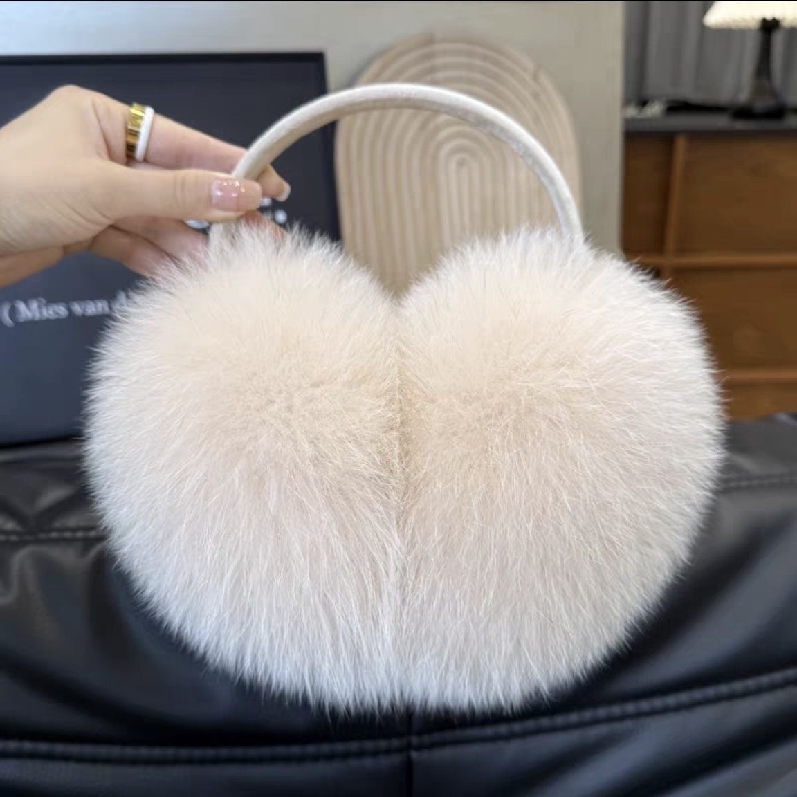 新品ふわふわ暖かいフォックスファーイヤーマフ★イヤーウォーマー耳当てオシャレ防寒