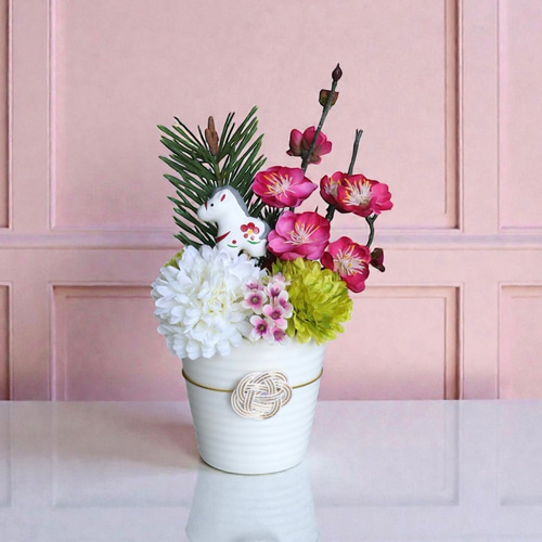 3日以内発送】紅梅と白マムの迎春アレンジ/こどもの日も飾れる