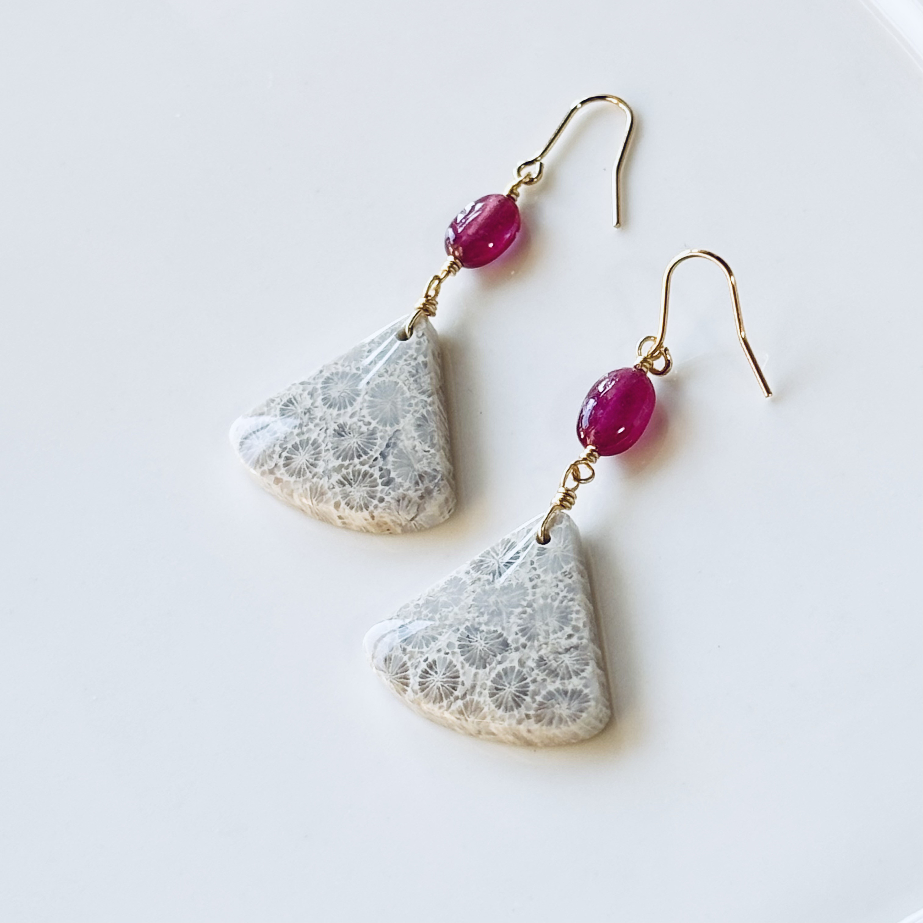 希少☆フォッシルコーラルとピンクサファイアのピアス/14kgf