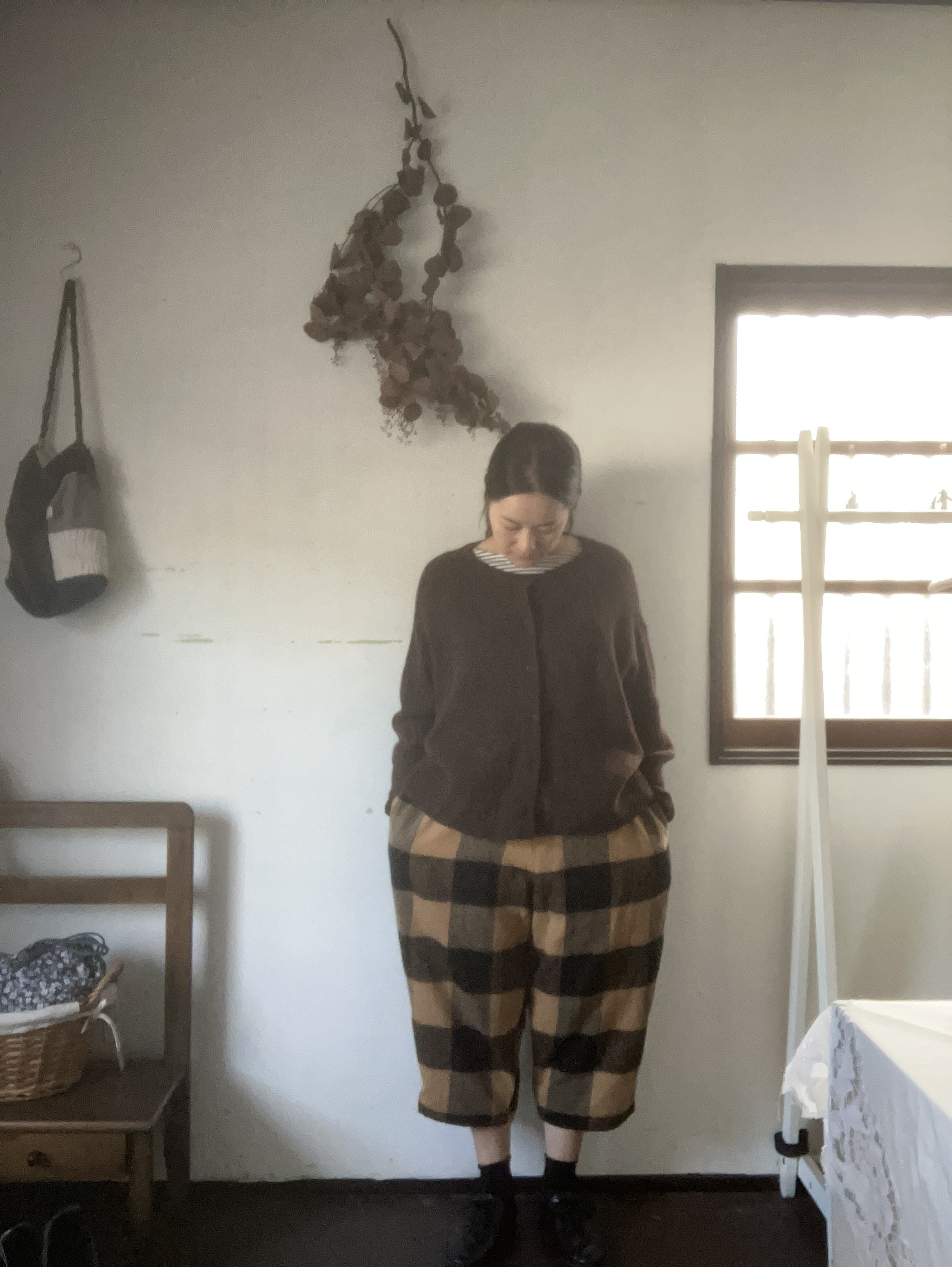 ウールチェックのゆったりパンツ(054)