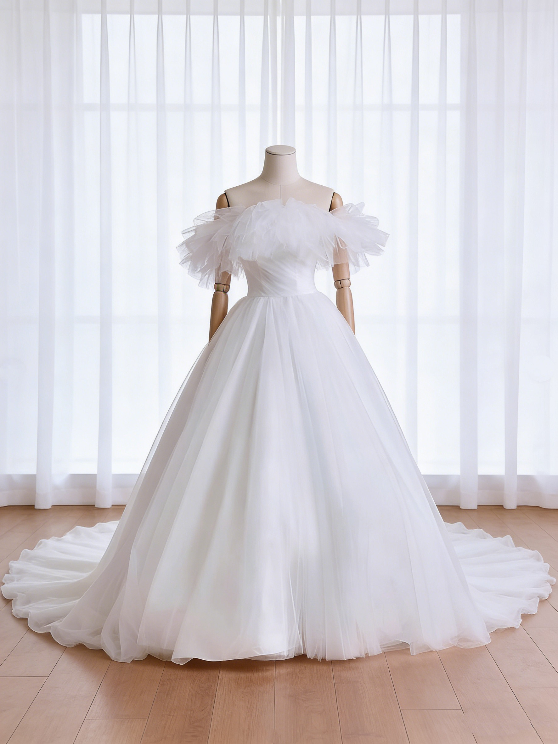 送料無料！ウェディングドレス オフショルダー オフホワイト 柔らかく重ねたチュールスカート ブライダル 花嫁