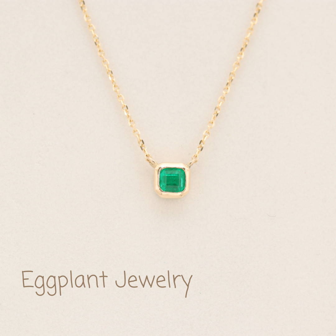 【K10/1点物】エメラルドネックレス