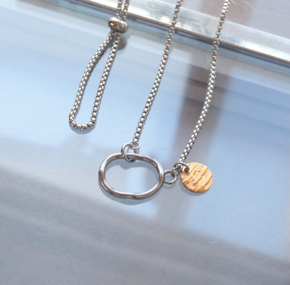 グラスホルダー/メガネホルダー ロング スライド ネックレス テクスチャー / サージカルステンレス/ アレルギー対応 ネックレス・ペンダント ...