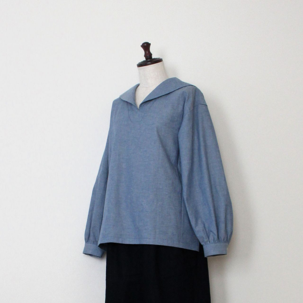 日本製受注生産《2026SS》コットン100％ダンガリーオーバーサイズセーラーカラーブラウス