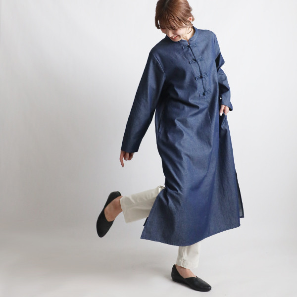 ＊春うららＳＡＬＥ　１２０cm　甘織デニム　 花ボタン　横サイド／スリット入　ロング　ワンピースゆったりインディゴB22