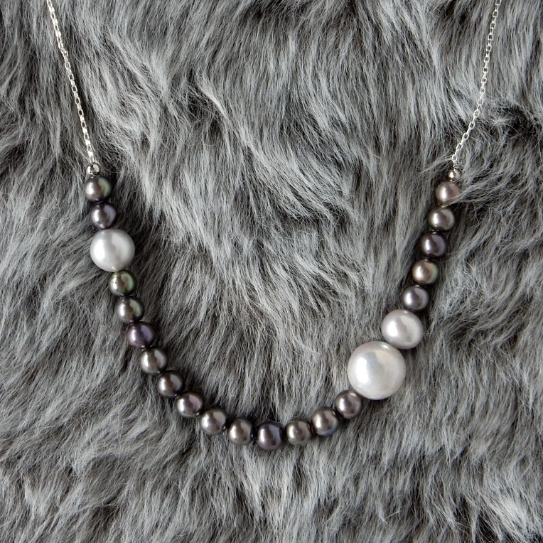 〖ブラック×グレー〗淡水パールハーフネックレスSV925【1831】