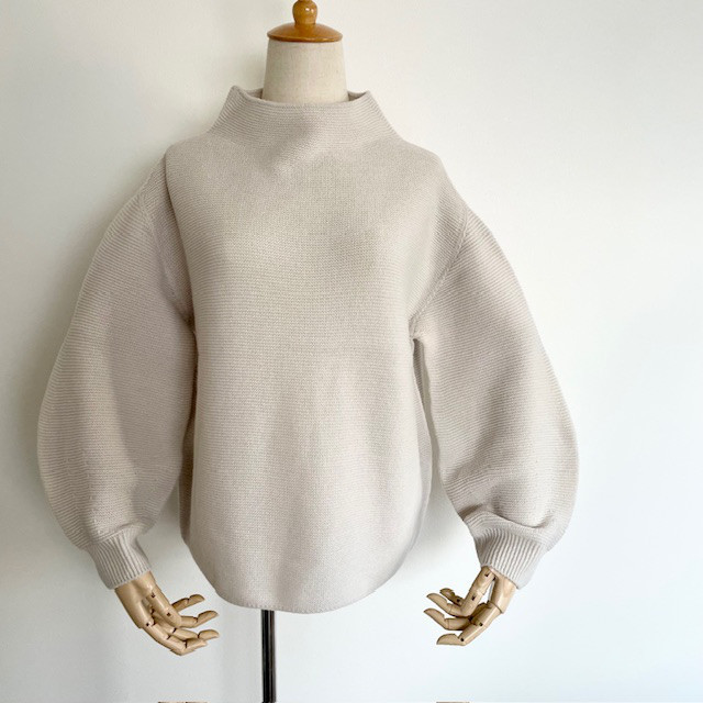 ビックシルエット　ホールガーメント　パフスリーブボトルネックセーター　アイスグレー