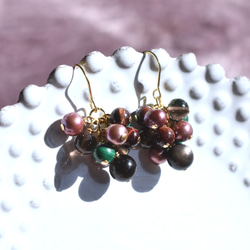 冬の新作【数量限定】大人の色合い　オーナメント風　ボリューム　天然石パール　サージカルステンレスピアス 3枚目の画像