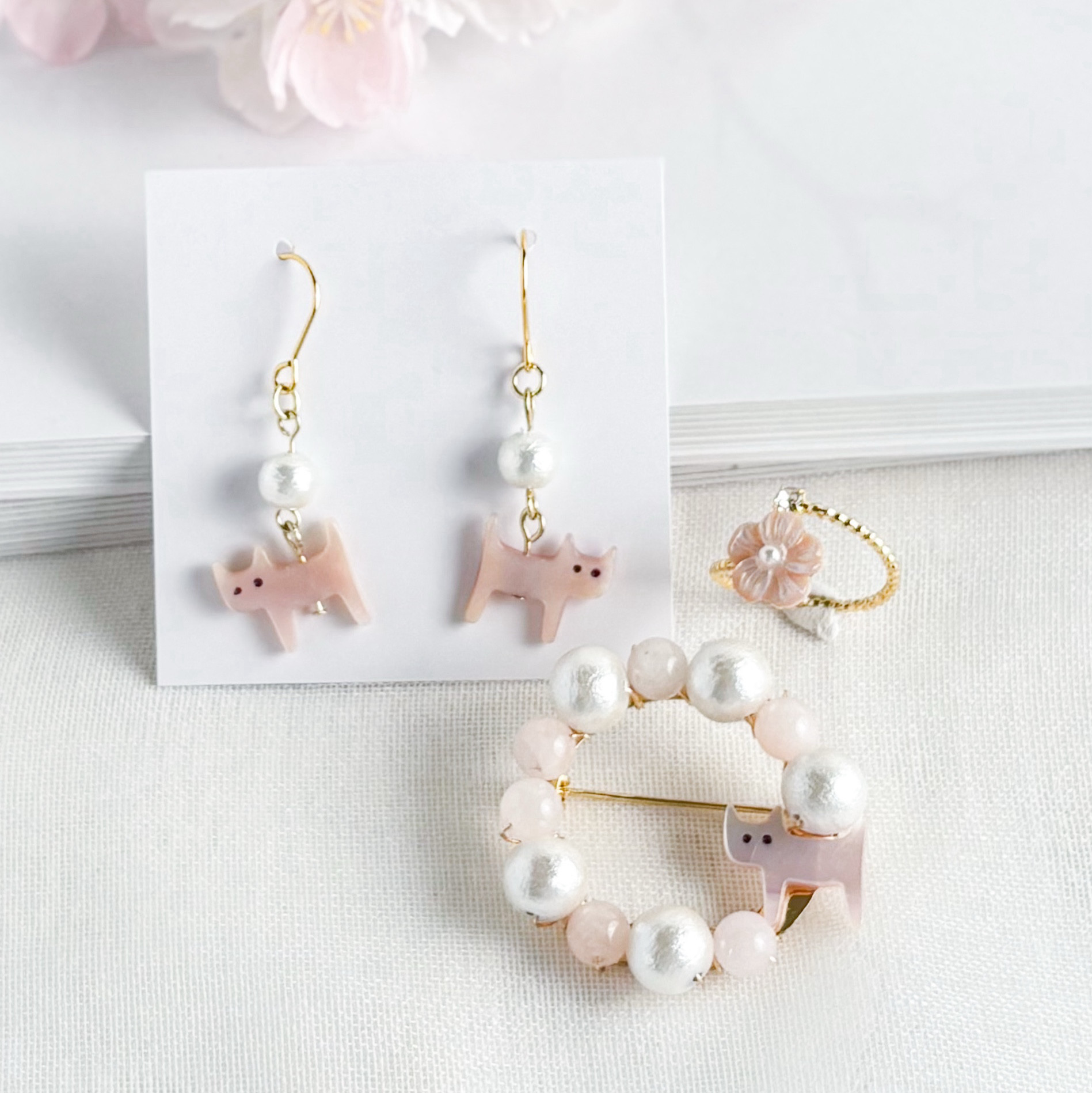 Creema限定新春福袋〈竹〉 さくら猫の春めき3点セット ブローチ・耳飾り・リング