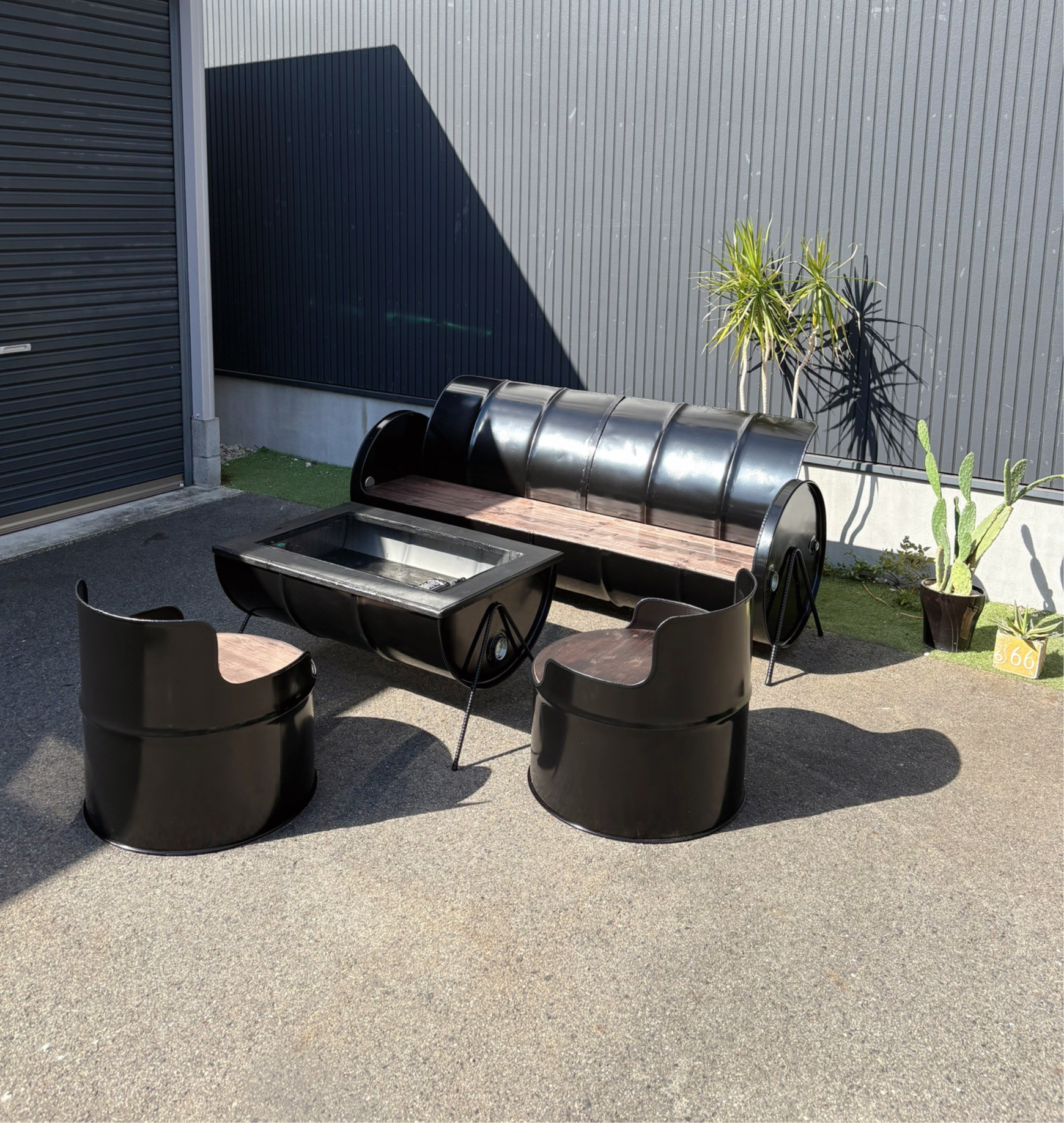 ドラム缶リメイク家具一色