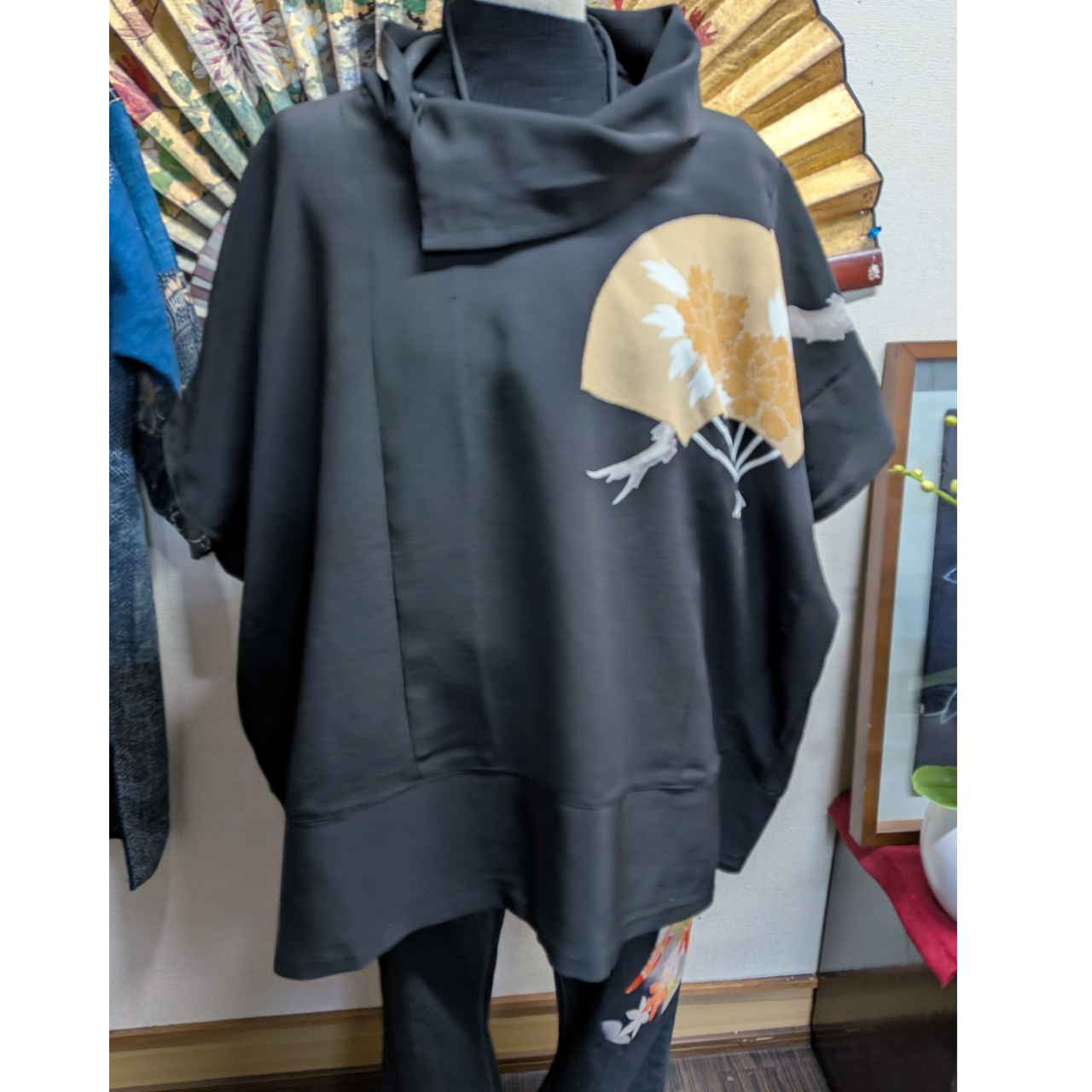 留袖からのゆったりトップス　　　着物リメイク