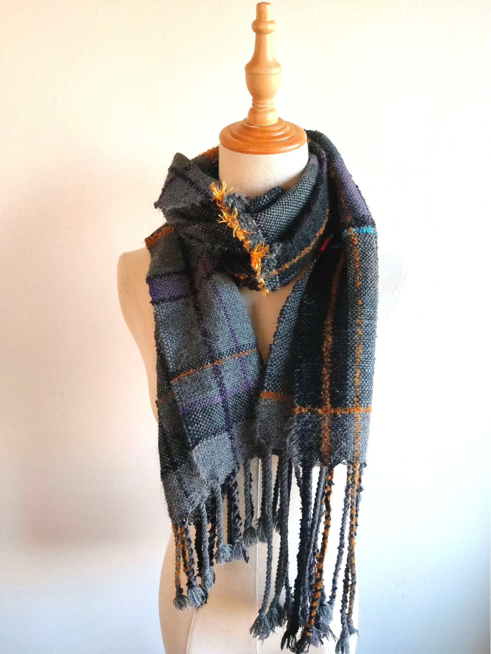 ダークグレーのチェック　ウールリネンマフラー