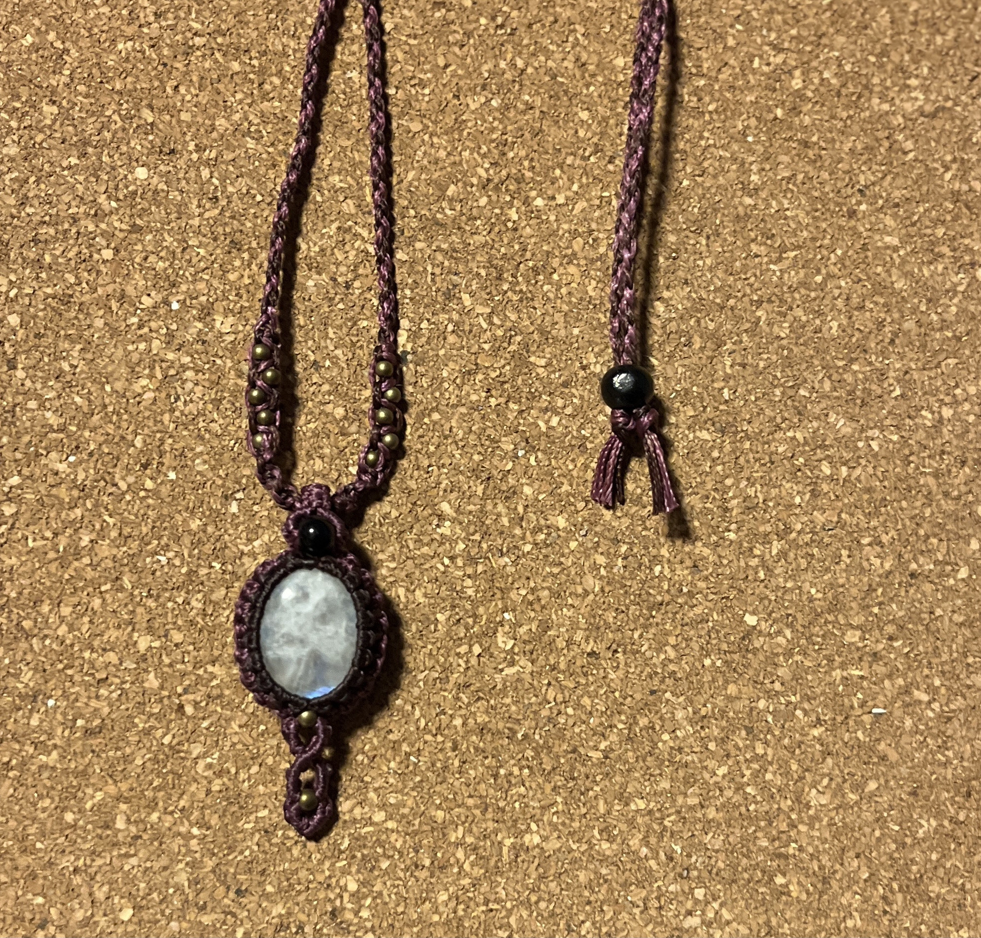 マクラメ天然石ネックレス　ムーンストーン