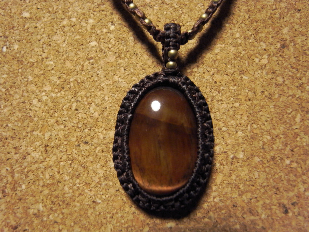 マクラメ天然石ネックレス　タイガーアイ3