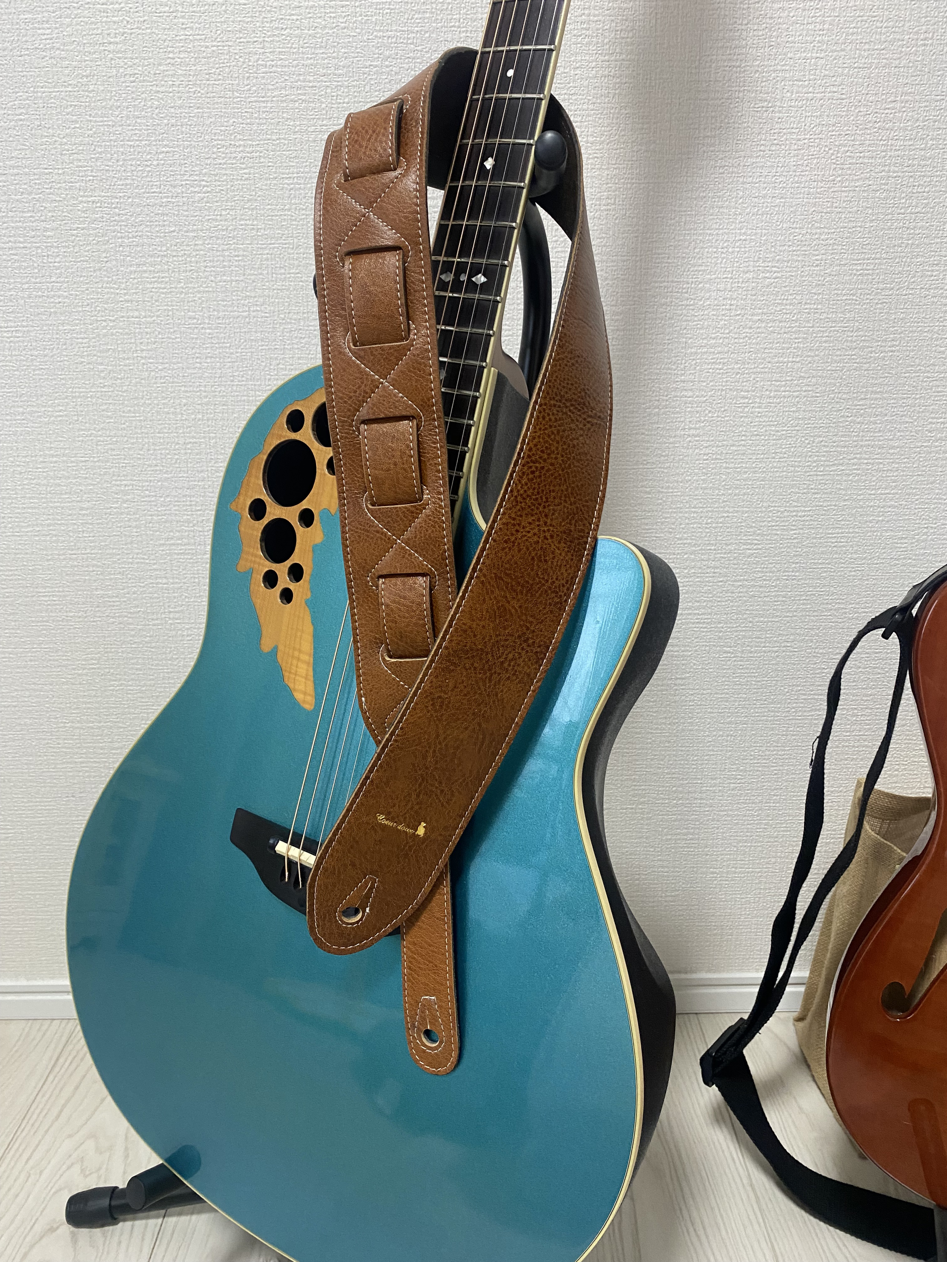 牛革ギターストラップ　ブラウン