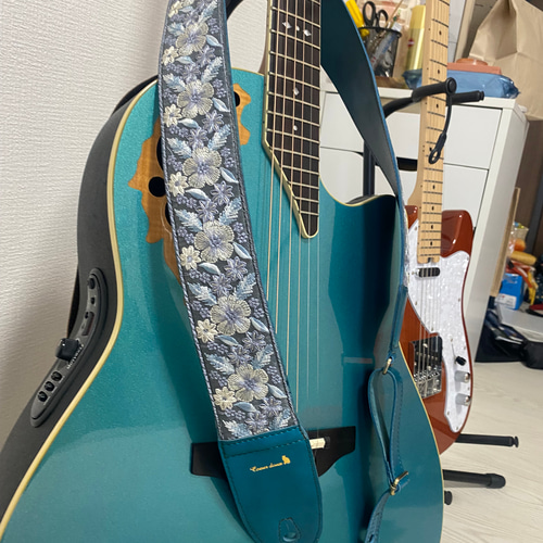 牛革ギターストラップ エメラルドグリーン 楽器・アクセサリ Coeurdoux