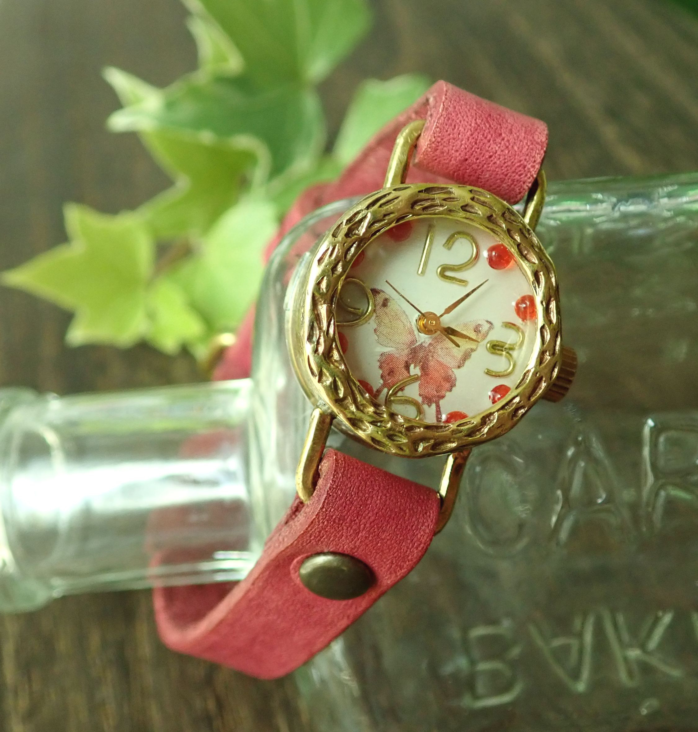 革ベルトタイプ腕時計No.23　~「紅の蝶」～