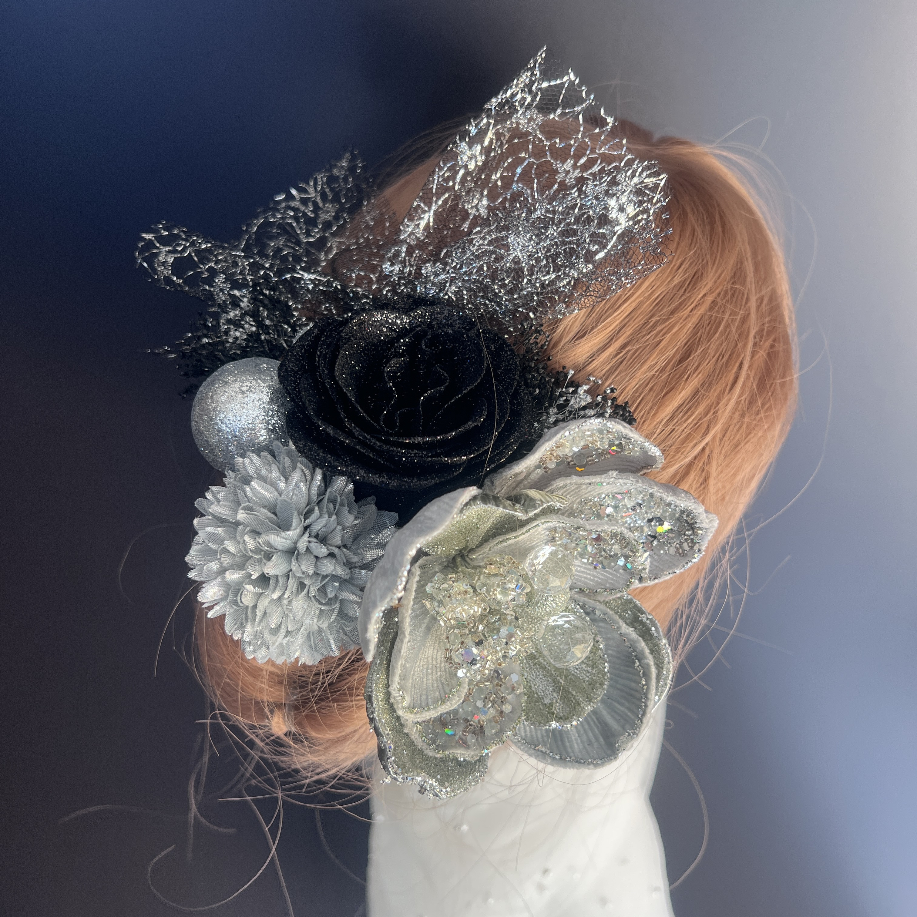 ha198 髪飾り 結婚式　卒業式　成人式 着物　振袖　キラキラバラ　ブラック