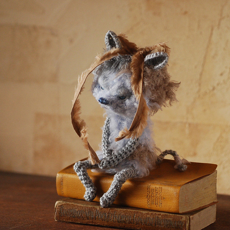 お座り頭ネズミさん(Mサイズ)