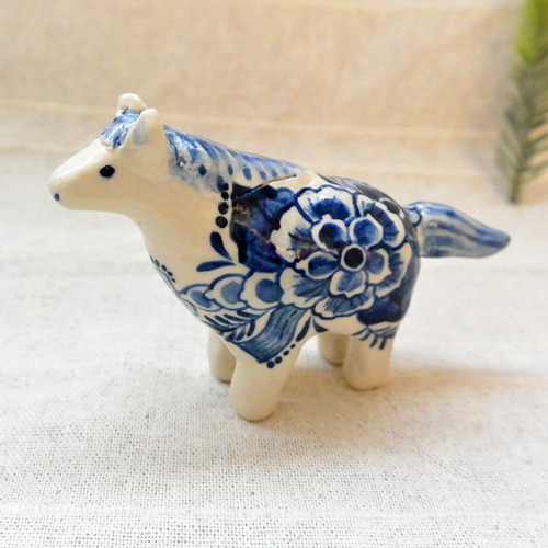 馬の置き物（B) ブルーの植物柄 陶器の絵付け 干支・午年 ウマ・うま