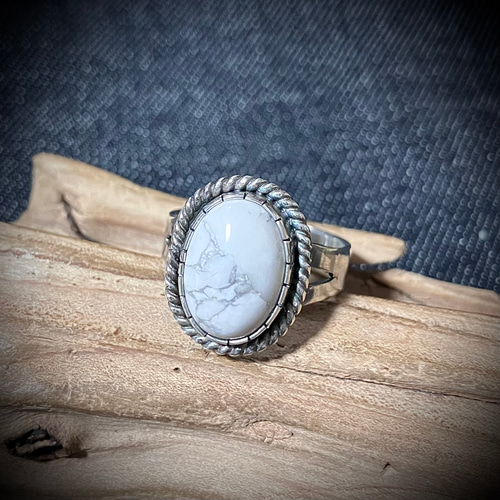 ホワイトバッファロー シルバー リング 指輪 19号 #インディアン