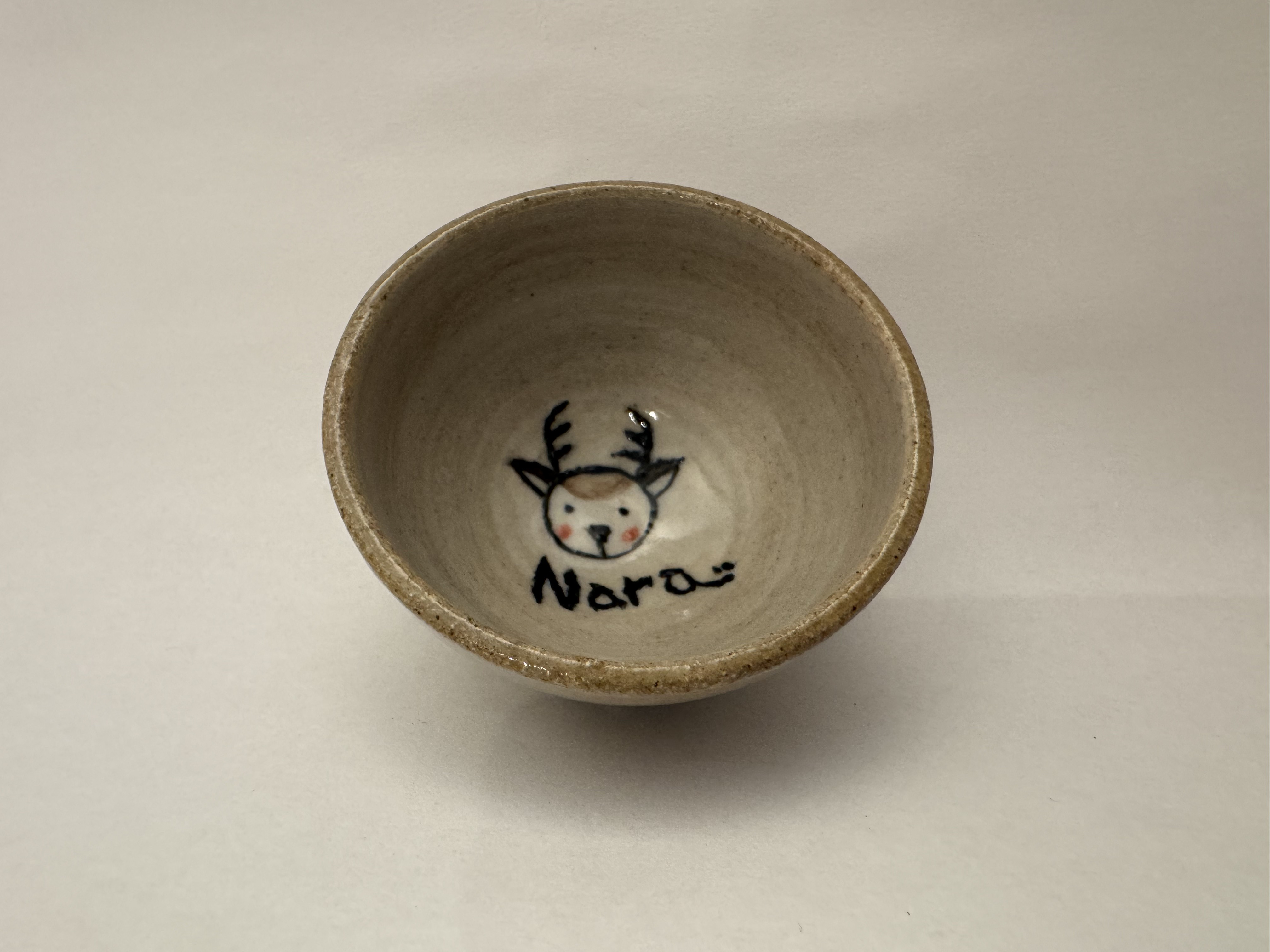 赤膚焼　ぐい飲み（奈良絵）
