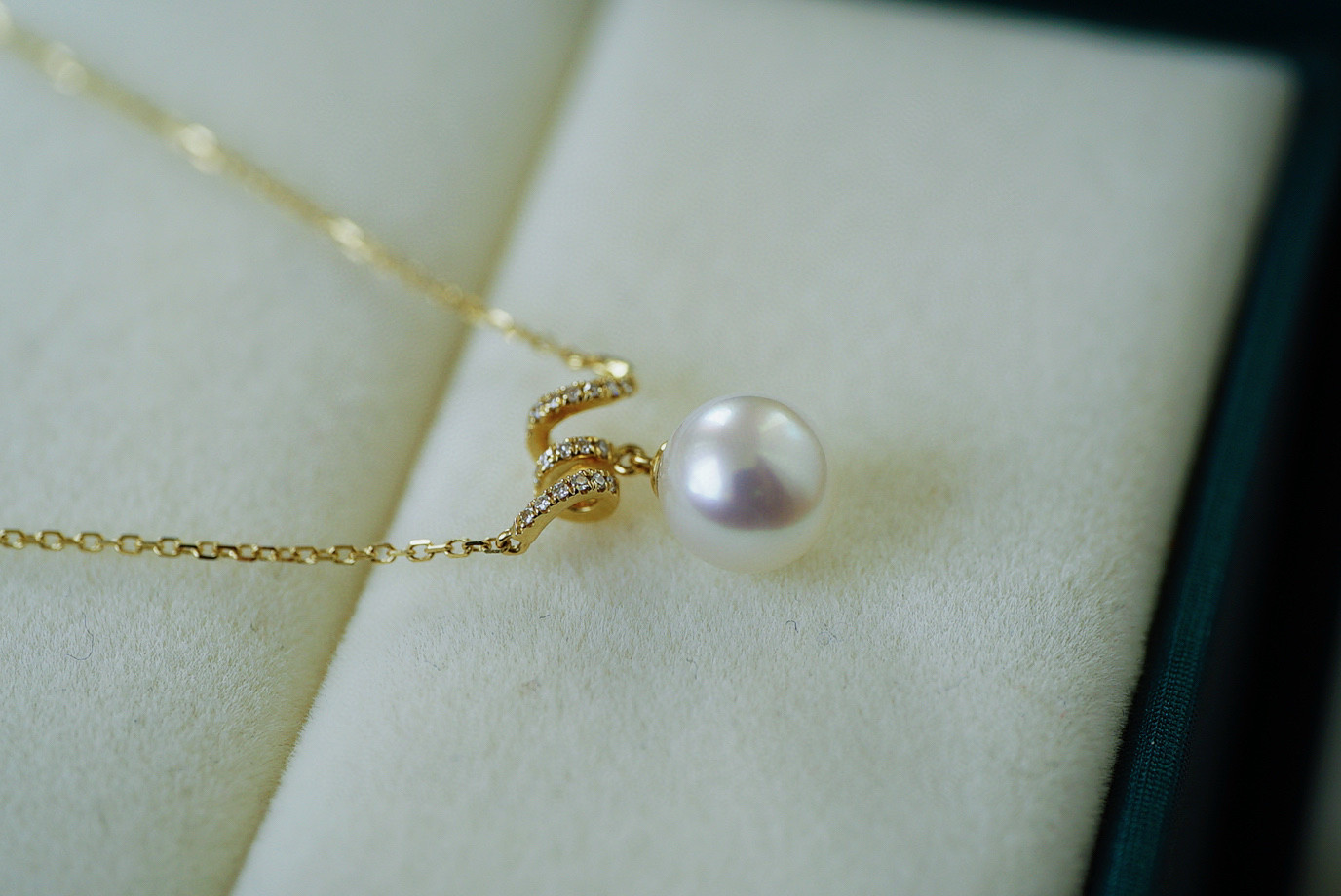「定番」K18 天然アコヤ真珠　健康・無垢・長寿・富・純潔・円満・完成　天然ダイヤモンド　ネックレス　海水真珠