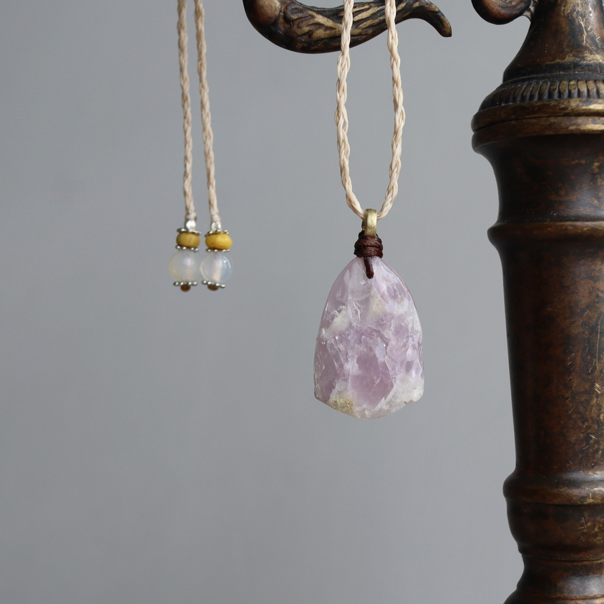 福島市半田鉱山産　アメジスト　ストリング ネックレス　＊Ecru Beige　国産天然石　/ noble spirit