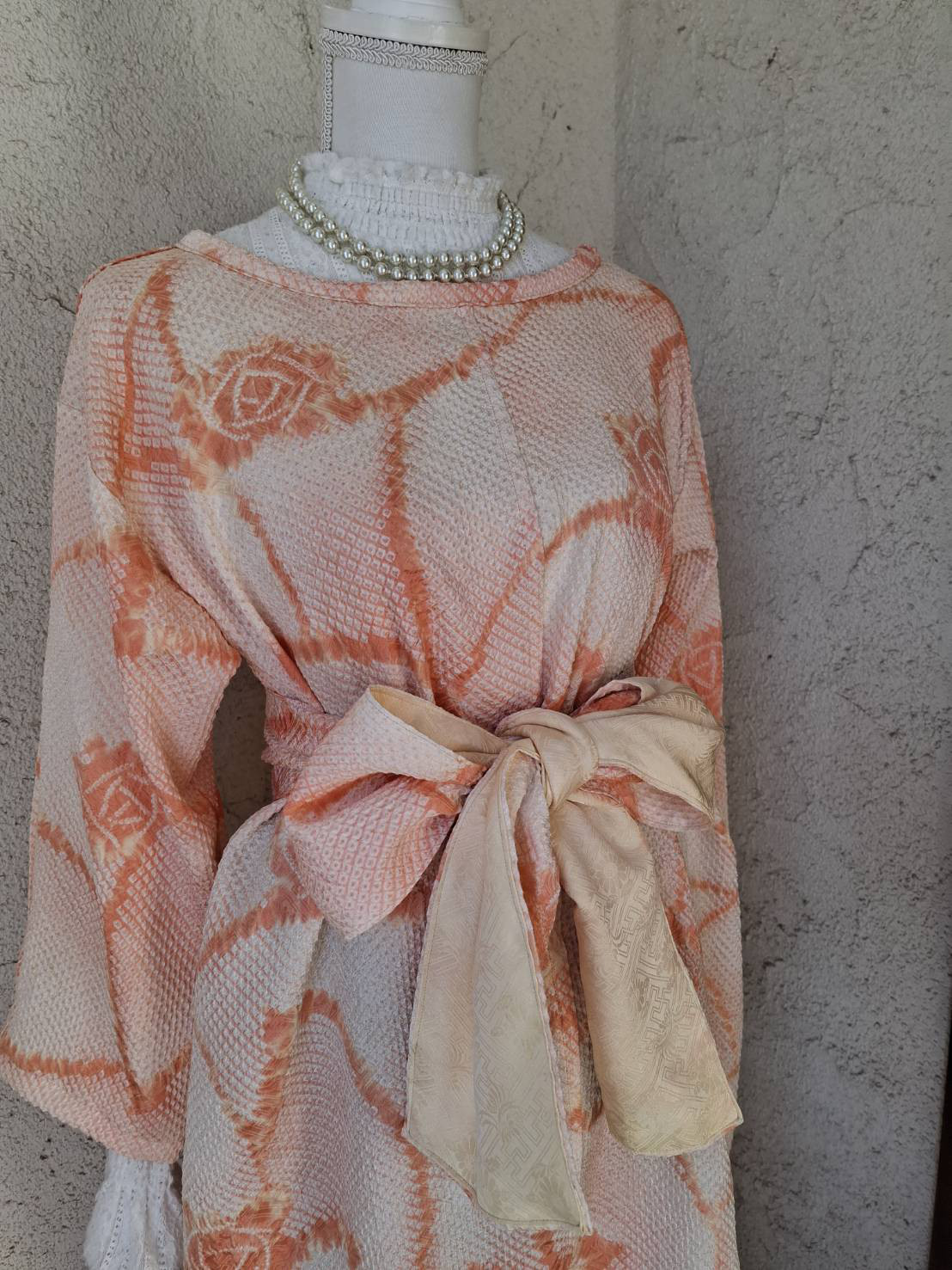 正絹　総絞りの羽織をリメイクです。