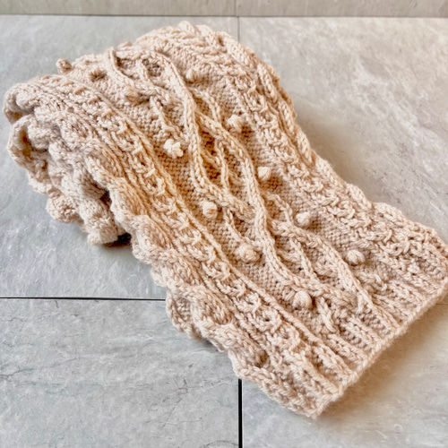 アラン模様マフラー 手編み♡ベージュ♡ 軽くて暖かい 手編みのアラン模様のマフラー 【受注生産 マフラー