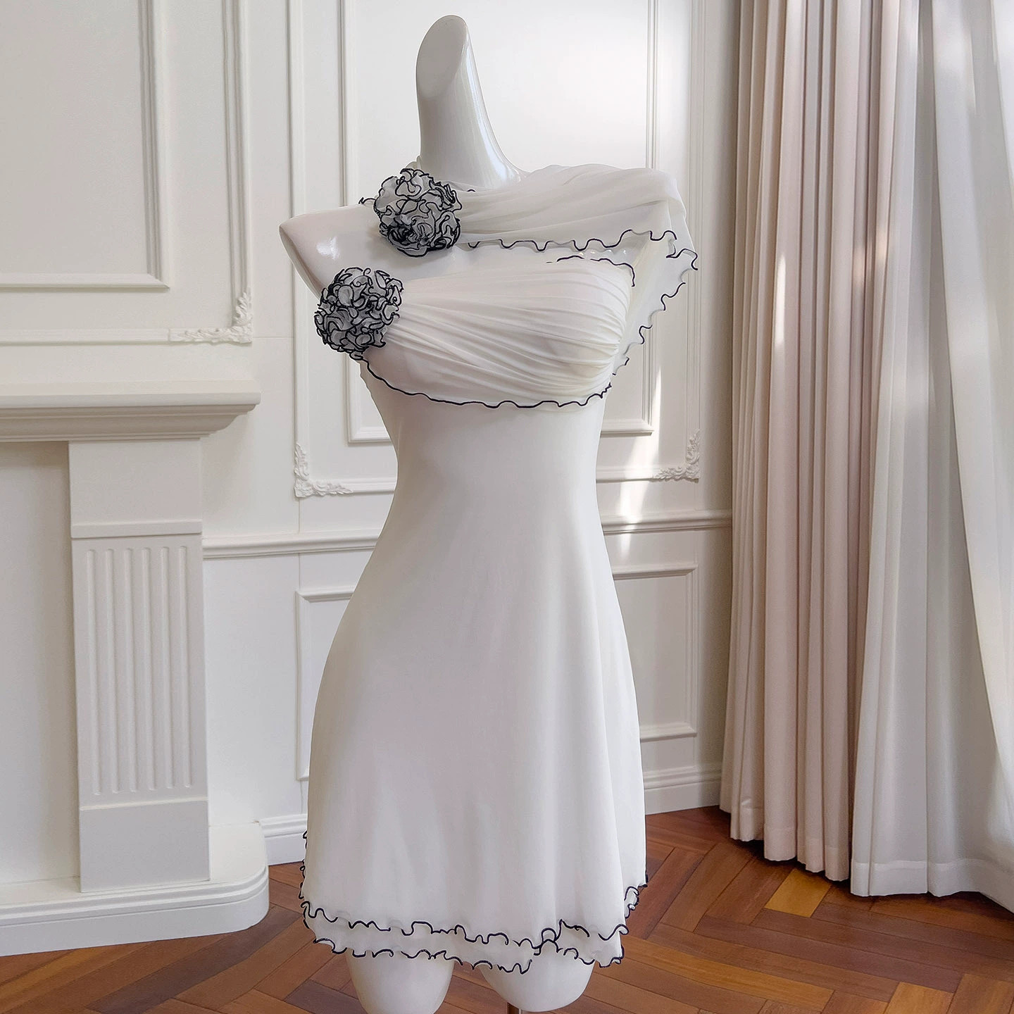 白 チュール 花 ウェディングドレス パーティー 高級感 ショート丈 可愛い 韓国風 お呼ばれ 二次会 69489